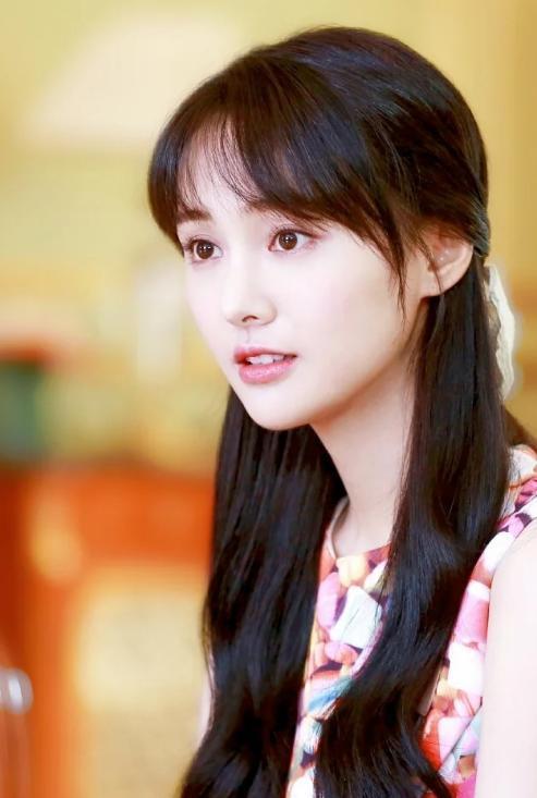 滞留美国度日已无财产可供执行进老赖名单long8唯一中国网站33岁郑爽现状：(图4)