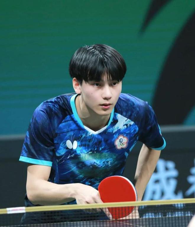 中国天才少年状态低迷决胜局4比11惨败龙8游戏进入2比3爆冷一轮游！21岁(图1)